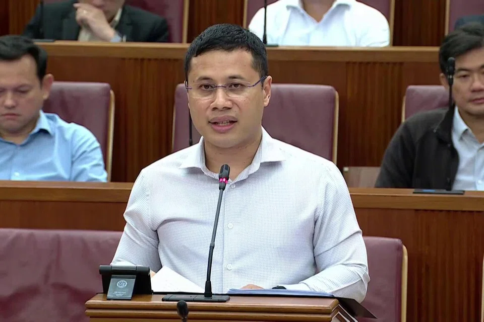 Parlimen, Desmond Lee, Sokong keluarga kurang mampu miliki rumah, raih pendidikan, pekerjaan