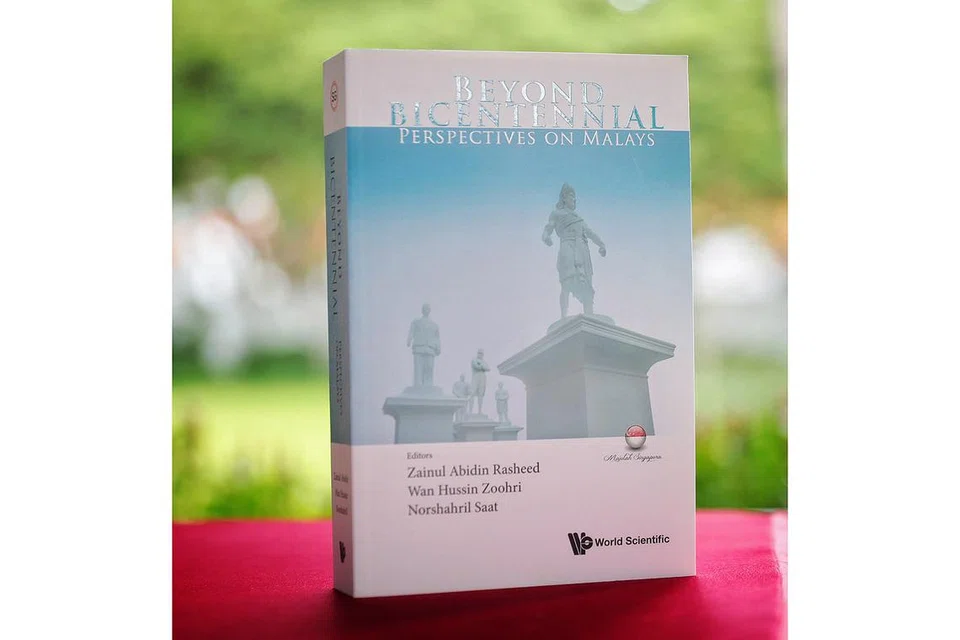 RAKAM JIWA BANGSA: Buku 'Beyond Bicentennial: Perspectives on Malays' (Melangkaui Dwiabad: Perspektif Terhadap Orang Melayu) merangkumi enam topik seperti pembentukan dan himpunan identiti yang dihuraikan oleh 43 pengkaji.
