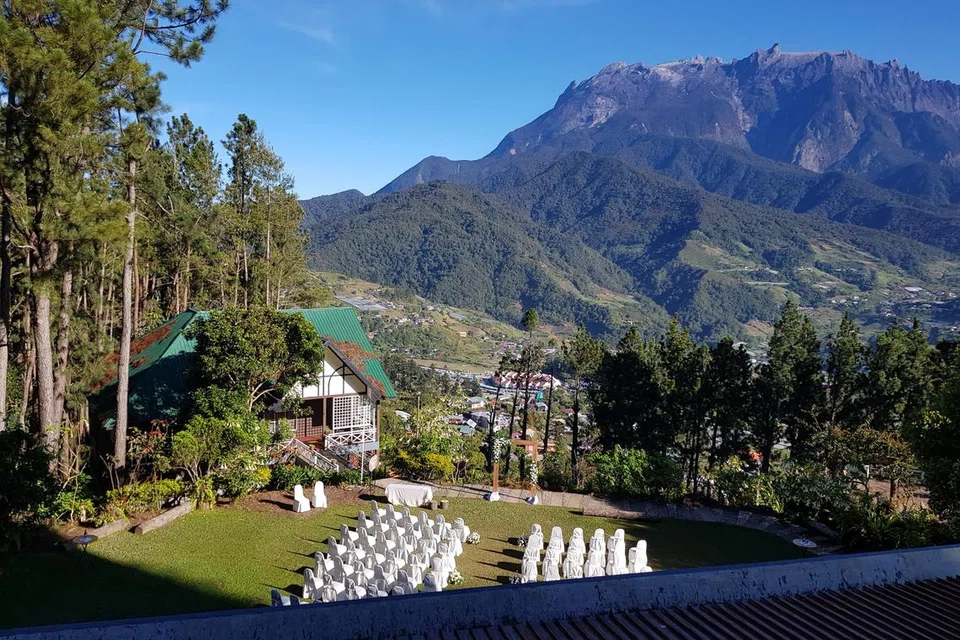 Pemandangan semula jadi di kawasan Gunung Kinabalu menjadi tarikan pelancong yang ke Kundasang, Sabah.