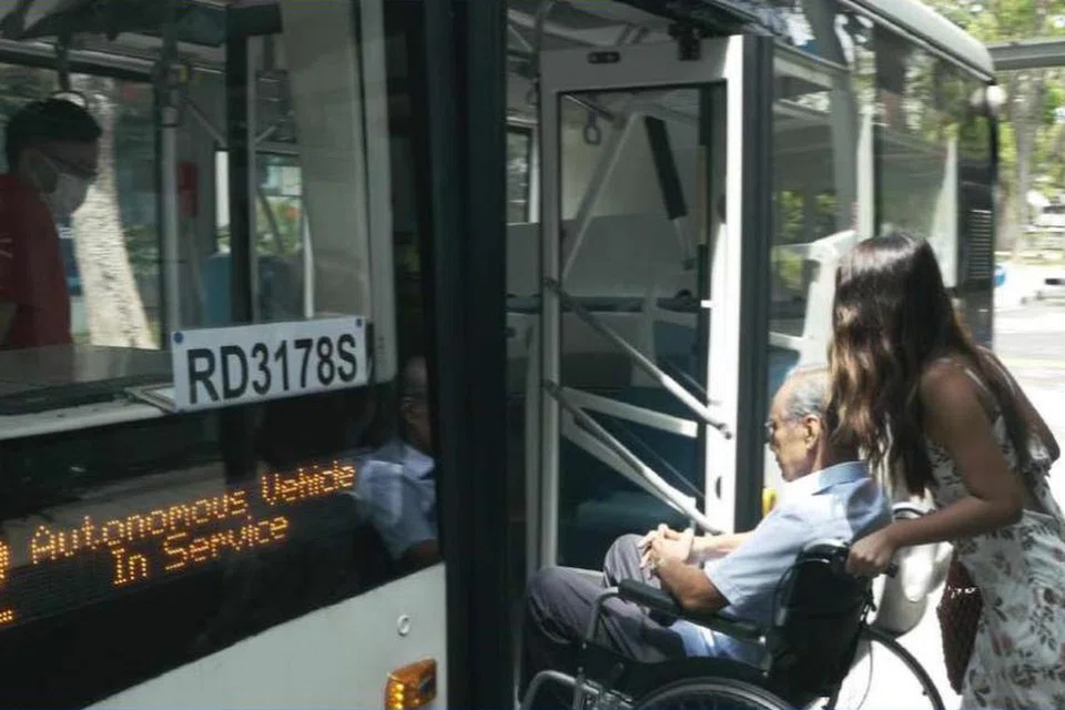 Penguasa Pengangkutan Darat (LTA) melancarkan tender bagi mendapatkan cadangan untuk rancangan pengendalian bas awam autonomi pada 27 Januari.