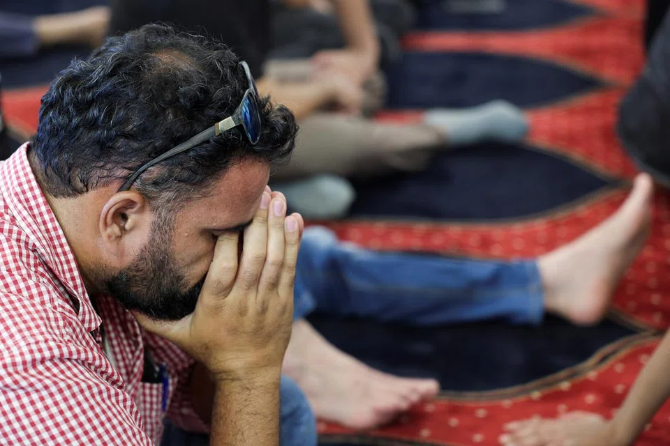 Seorang Muslim percaya bahawa segala ketentuan Allah swt mempunyai hikmah tersendiri, sehingga jika seseorang itu diuji dengan musibah, terdapat kebaikan yang tidak terkira di dalamnya, sama ada kebaikan di dunia ataupun di akhirat. 