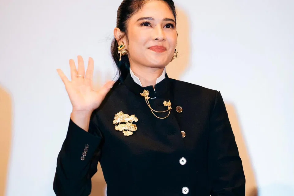 Bintang Indonesia, Dian Sastrowardoyo, ketika menghadiri Festival Filem Antarabangsa Busan pada Oktober 2023.