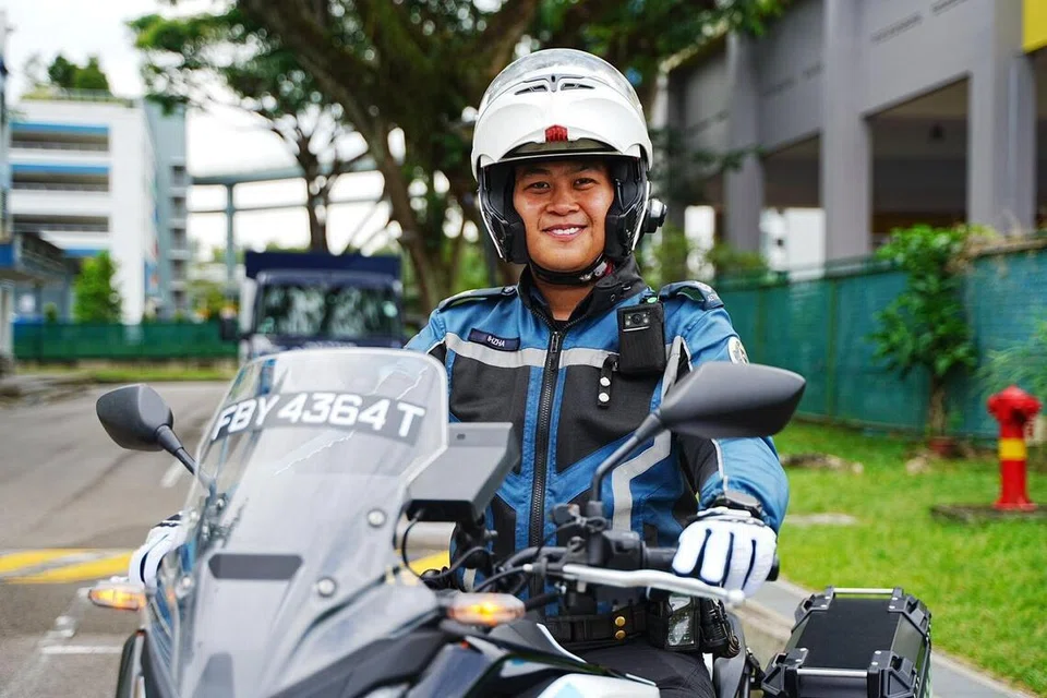 Aetos, kerja 12 jam