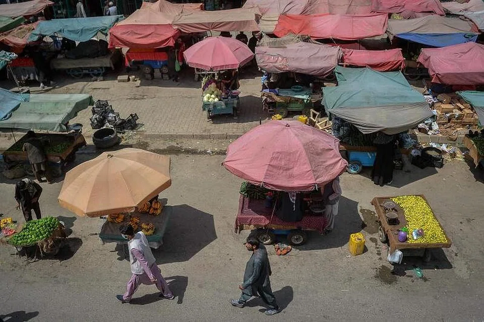 Pemandangan pasar di daerah Kote Sangi, Kabul pada 17 Ogos 2021, setelah Taleban merampas kawalan ibu kota Afghanistan - Foto AFP