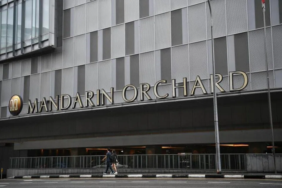  Insiden di hotel Mandarin Orchard telah menunjukkan bahawa risiko penularan Covid-19 masih boleh berlaku meskipun langkah pengurusan selamat telah pun diterapkan. - 