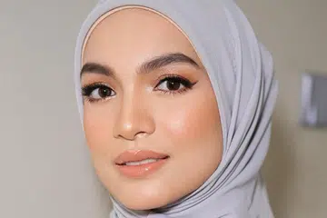 Amyra Rosli, Amar Baharin