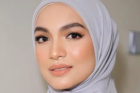 Amyra Rosli, Amar Baharin
