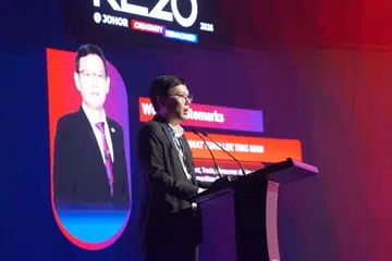 Pengerusi Jawatankuasa Pelaburan, Perdagangan, Hal Ehwal Pengguna dan Sumber Manusia Johor, Encik Lee Ting Han.