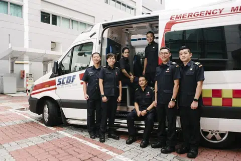 NAIB JOHAN: Pasukan SCDF yang menyertai pertandingan EMS Asia di Davao City, Filipina, baru-baru ini.