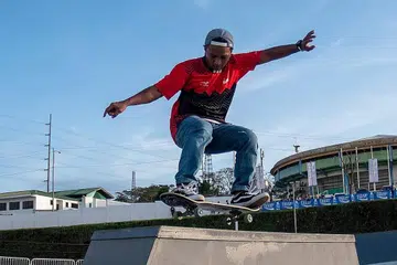 PERNAH DI ATAS: Bekas juara Sukan X Asia, Feroze Rahman, memimpin kontinjen Team Singapore seramai enam atlit ke Sukan SEA di Filipina bulan lalu. - Foto SPORT SINGAPORE
