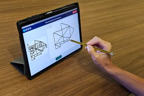 Hospital Besar Singapura (SGH) dan Agensi Teknologi Pemerintah (GovTech) bekerjasama untuk mencipta Pensieve-AI, yang boleh mengesan masalah peringatan atau prademensia dalam kalangan warga emas menerusi lukisan digital dalam masa kurang lima minit, dengan tahap ketepatan sehingga 93 peratus.