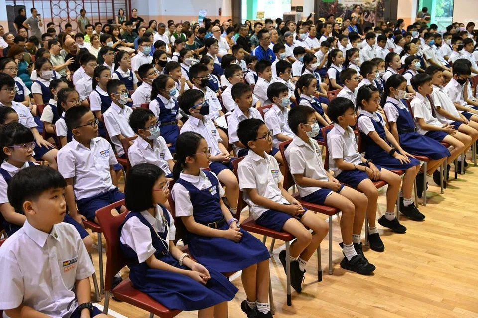 MOE, Biasiswa Uplift, keluarga pendapatan rendah
