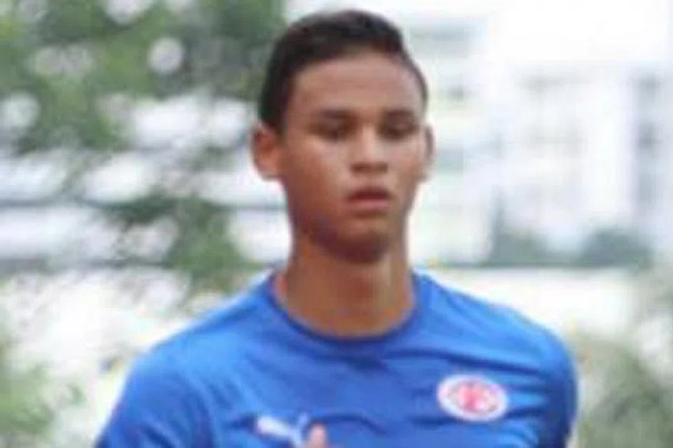 IRFAN FANDI: Ramai peminat setempat tentunya ghairah mahu melihat peningkatan Irfan sejauh ini apabila beliau menyarungi jersi Home United musim ini. - Foto FACEBOOK HOME UNITED