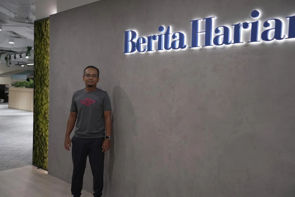 Walaupun terdapat sokongan untuk mengurangkan yuran sekolah pendidikan khas (Sped) sehingga 60 peratus, Encik Shahrom Mohd Taha berkata, beliau tidak dapat memanfaatkannya kerana anaknya menuntut di sekolah biasa.