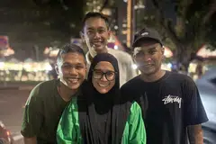 adik beradik, bertemu