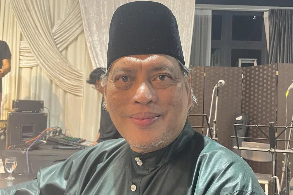 CARI KESEIMBANGAN: Pelakon, penulis dan pengarah teater Keatar HM hanya menonton rancangan yang mengetengahkan personaliti popular dan berkualiti baik di televisyen mahu pun di media sosial. 



Source/credit: Hanim Mohd Saleh