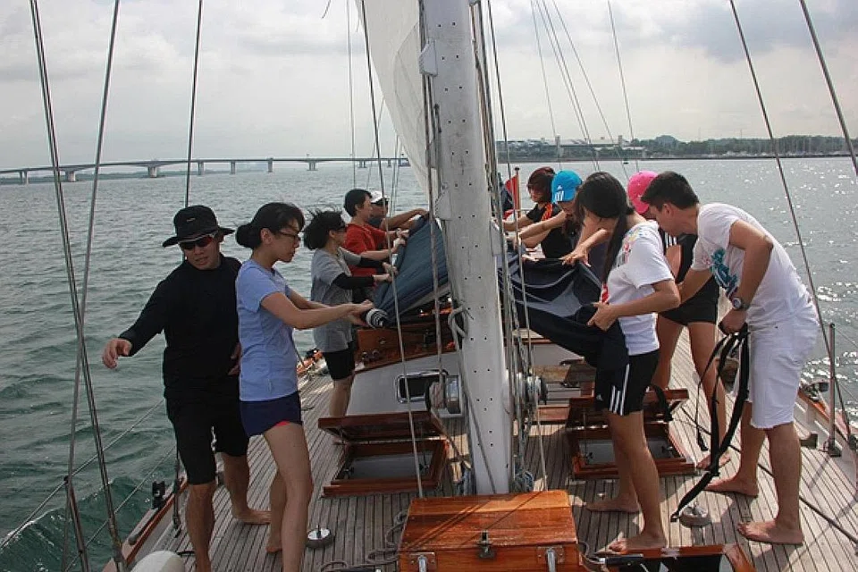 FOCUS ADVENTURE: Firma ini menganjurkan pelbagai kegiatan bina pasukan dan kegiatan laut. - Foto FOCUS ADVENTURE