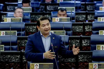 Menteri Ekonomi Malaysia, Encik Rafizi Ramli, dalam jawapan bertulis yang disiarkan di laman web Parlimen 14 Mac memberitahu Perjanjian Bersama Zon Ekonomi Khas Johor-Singapura (JS-SEZ) akan ditandatangani oleh perdana menteri kedua-dua negara semasa sesi rahat.