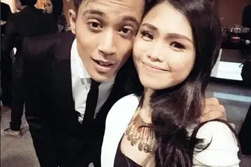 MURAH REZEKI: Bella (atas, dalam gambar semasa bersama bekas suaminya, Aliff) muncul menjayakan watak utama dalam drama 'Cinta Belum Tamat Tempoh' baru-baru ini. - Foto fail