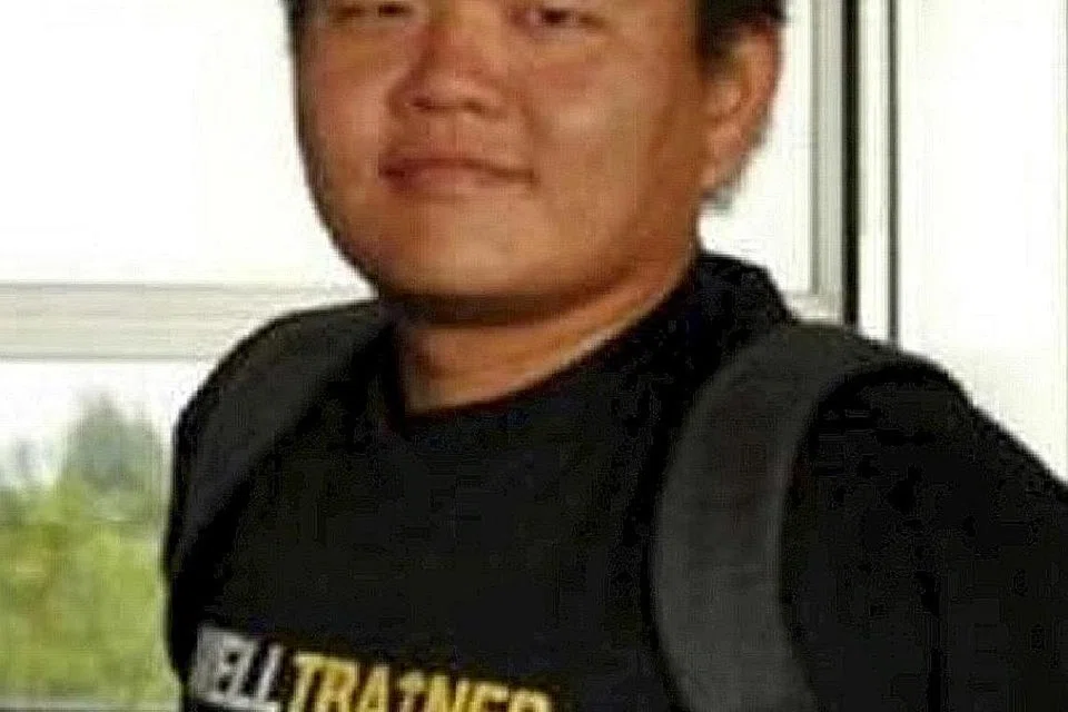 TERKORBAN: Encik Chen Zhi Hao (atas) dan Cik Rena Ong maut apabila karavan mereka bertembung dengan kereta yang datang dari arah bertentangan. - Foto-foto FACEBOOK