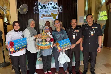 kuih raya, penjara Malaysia, jualan rekod, sejuta 