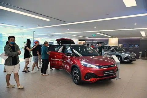 Terdapat sebanyak 5,609 COE Kategori A untuk tiga bulan akan datang - peningkatan 1.7 peratus daripada 5,513.