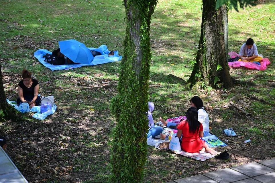 Selama beberapa dekad, kira-kira lima juta pekerja domestik di Indonesia, kebanyakannya wanita, telah menjadi tulang belakang ekonomi yang sering tidak kelihatan.