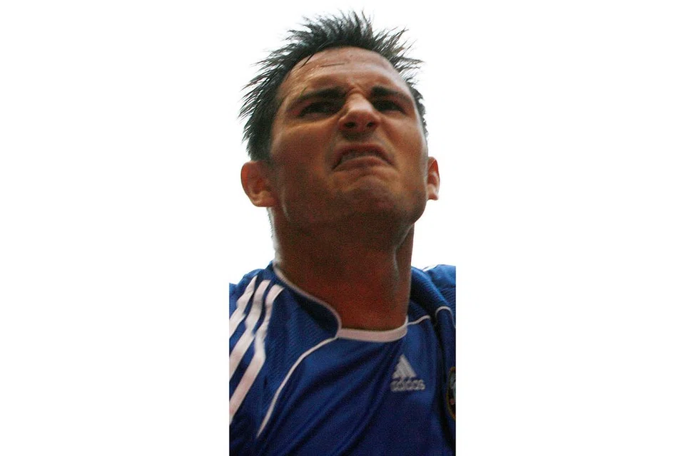 LAMPARD: Hanya dua pemain midfield berjaya menjaringkan 20 gol atau lebih pada musim 2009-2010, beliau antaranya. 