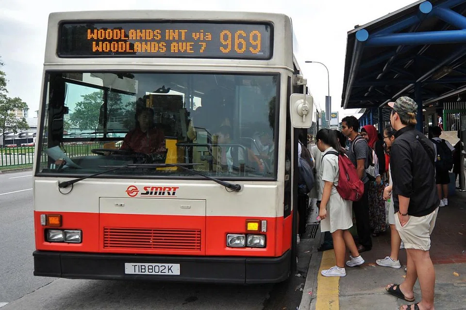 KENDERAAN DI SINGAPURA HARI INI: BAS