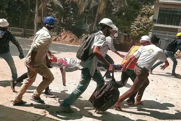 KORBAN JIWA: Mendiang Chit Min Thu, 25 tahun, maut selepas ditembak di kepala, dalam kejadian yang berlaku di Dagon Utara, Yangon, kelmarin. - Foto REUTERS