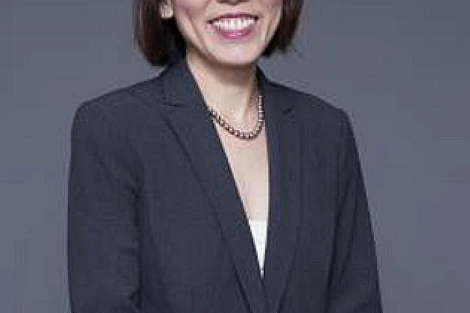 CIK LAI WEI LIN: Menjadi Setiausaha Tetap (Undang-Undang).