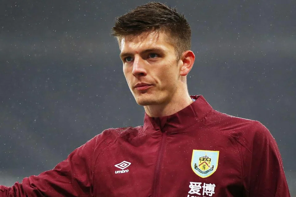 NICK POPE: Bintang England ini kekal di Burnley. - Foto REUTERS 