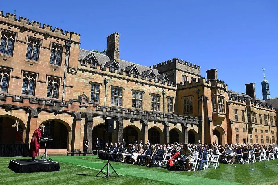 UNIVERSITI LUAR NEGARA: Jumlah mahasiswa Singapura di universiti Australia seperti Universiti Sydney ini, adalah tinggi, dengan bilangannya melebihi 6,300 pada 2015. - Foto AFP