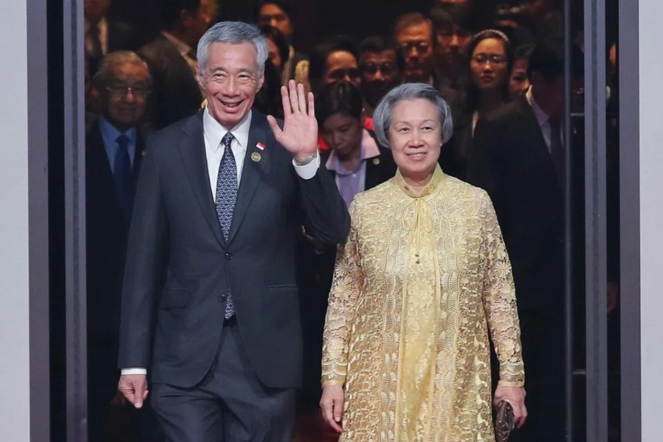 PENGIKTIRAFAN DIRAJA: Encik Lee akan menerima anugerah Darjah Kerabat Laila Utama dan Cik Ho Ching pula bakal menerima anugerah Darjah Paduka Seri Laila Jasa - Kelas Pertama daripada Sultan Hassanal Bolkiah. - Foto MCI