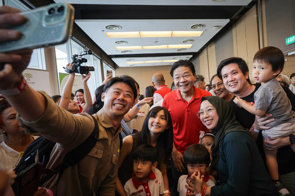 Singapura, Parlimen, Lawrence Wong, mobiliti sosial