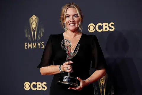 KATE WINSLET: Tidak berfikir dua kali untuk bawa watak antagonis yang licik dalam filem Divergent setelah anak-anaknya menganggap peranan itu cukup menarik dan cool. - Foto REUTERS 