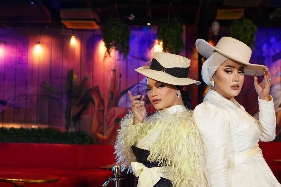 nana karia, azharina azhar