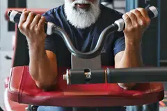 Encik Arun Rosiah bersenam setiap hari sambil amalkan cara pemakanan sederhana.