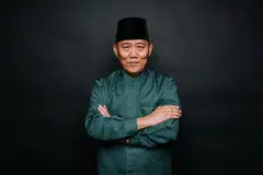 Pereka tari berpengalaman, Mohd Kamal Ridzuan, telah menggalas amanah sebagai Ketua Bahagian Tari Perkumpulan Seni (PS) selama hampir 40 tahun, membimbing penari generasi baru dan pereka tari muda.