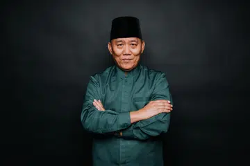 Pereka tari berpengalaman, Mohd Kamal Ridzuan, telah menggalas amanah sebagai Ketua Bahagian Tari Perkumpulan Seni (PS) selama hampir 40 tahun, membimbing penari generasi baru dan pereka tari muda.