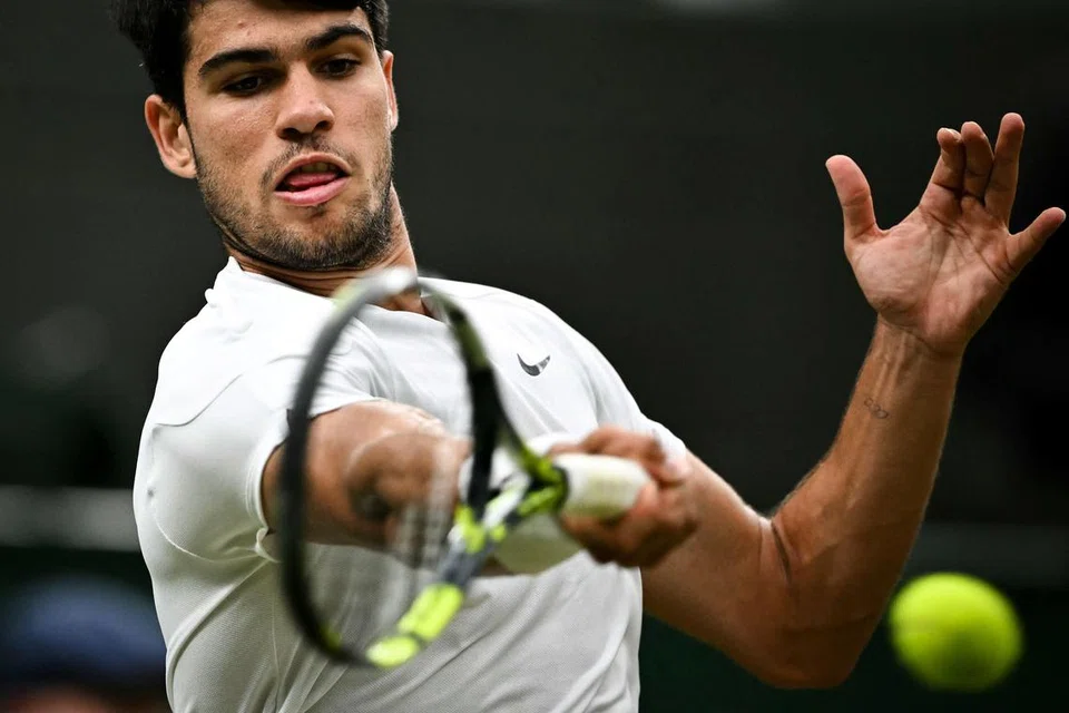 Pemain tenis Sepanyol, Carlos Alcaraz, gembira meraikan kemenangannya menentang ,Tommy Paul, dari Amerika Syarikat, dalam perlawanan suku akhir perseorangan lelaki pada hari kesembilan Kejohanan Wimbledon 2024 di, ‘The All England Lawn Tennis and Croquet Club’ di Wimbledon, London, pada 9 Julai.