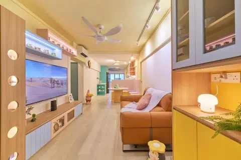 Pemilik rumah, Cik Priscilla, mahukan rumahnya menjadi tempat yang ceria untuk pulang selepas penat bekerja seharian.