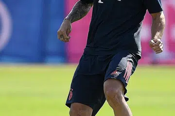 LUCAS HERNANDEZ: Berasa terpanggil membuktikan bayaran yang dikeluarkan Bayern Munich untuk mendapatkannya berbaloi. - Foto AFP