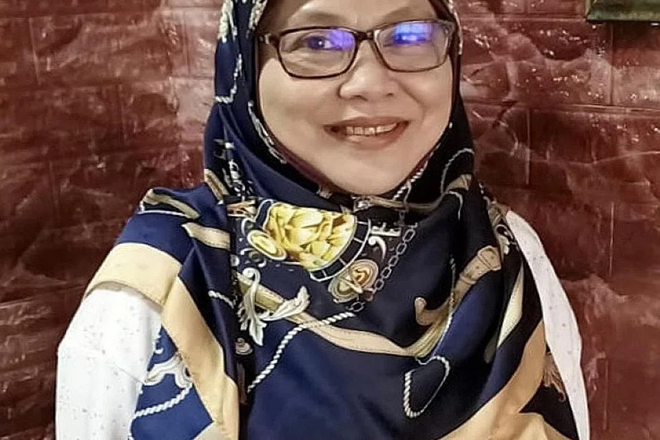 UNTUK KAUM HAWA: Cik Saleha Arshad percaya permintaan urutan bagi wanita yang baru bersalin tetap tinggi dan beliau menyediakan pakej tujuh dan 10 hari urutan bagi ibu yang berminat. - Foto ihsan SALEHA ARSHAD