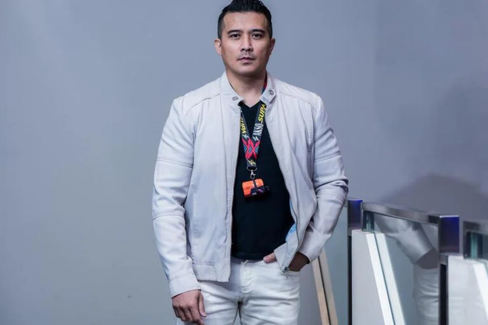 Datuk Aaron Aziz, naik angin berdepan kerugian hampir RM90,000 ($27,081) selepas ditipu sebuah agensi pengurusan umrah.