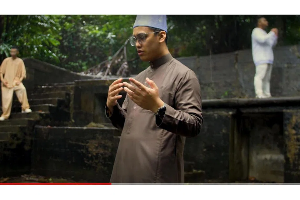 CUBA SESUATU YANG BARU: Lagu 'Hanya Aku' bertujuan menimbulkan kesedaran tentang pentingnya mengawal hawa nafsu agar tidak membinasakan. - Foto ihsan FADHLY ROSLI, TANGKAP LAYAR YOUTUBE