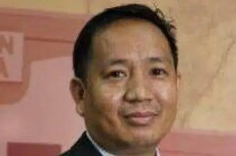 Penganalisis politik dari Universiti Malaysia Sabah (UMS), Profesor Madya Dr Romzi Ationg.