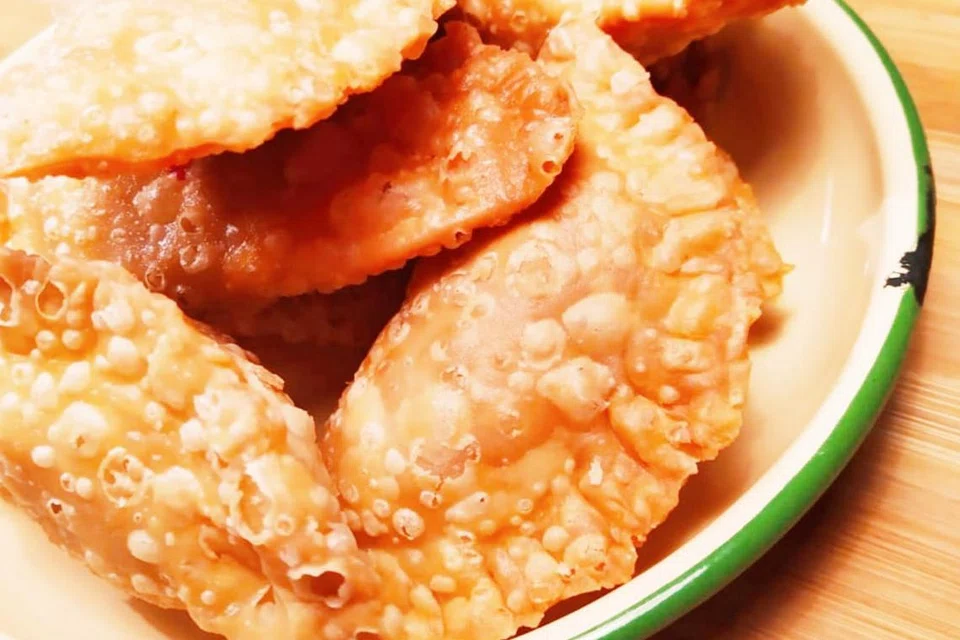 DIBUAT SENDIRI: Epok-epok Sardin dari gerai Epok Epok Story