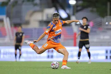 Gol jaringan Ryhan Stewart membantu pasukannya, Albirex Niigata, seri 1-1 dengan Geylang International pada 9 Februari.