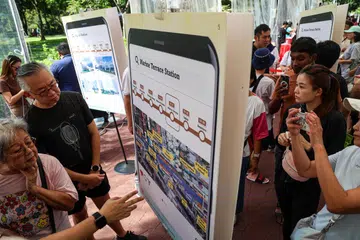 Stesen di bawah projek Tahap Empat Laluan Thomson-East Coast (TEL4) terdiri daripada Tanjong Rhu, Katong Park, Tanjong Katong, Marine Parade, Marine Terrace, Siglap dan Bayshore.